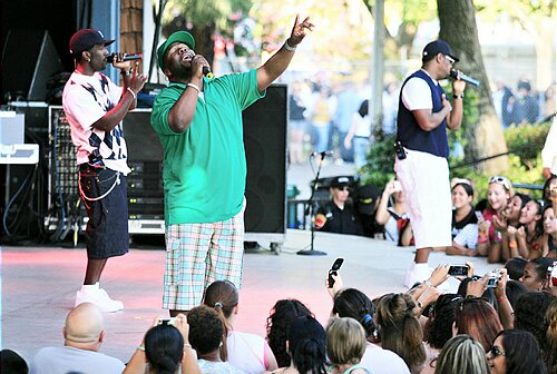 Review: Boyz II Men rule crowd in county fair comeback