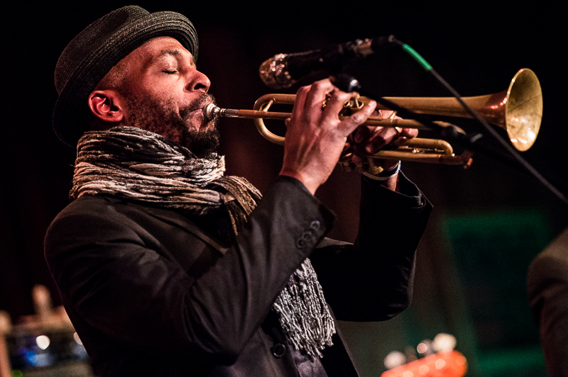 Karl Denson's Tiny Universe electrifies at Terrapin Crossroads - RIFF