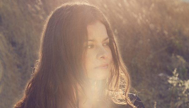 REVIEW: Mazzy Star singer Hope Sandoval shines with The Warm Inventions in Berkeley