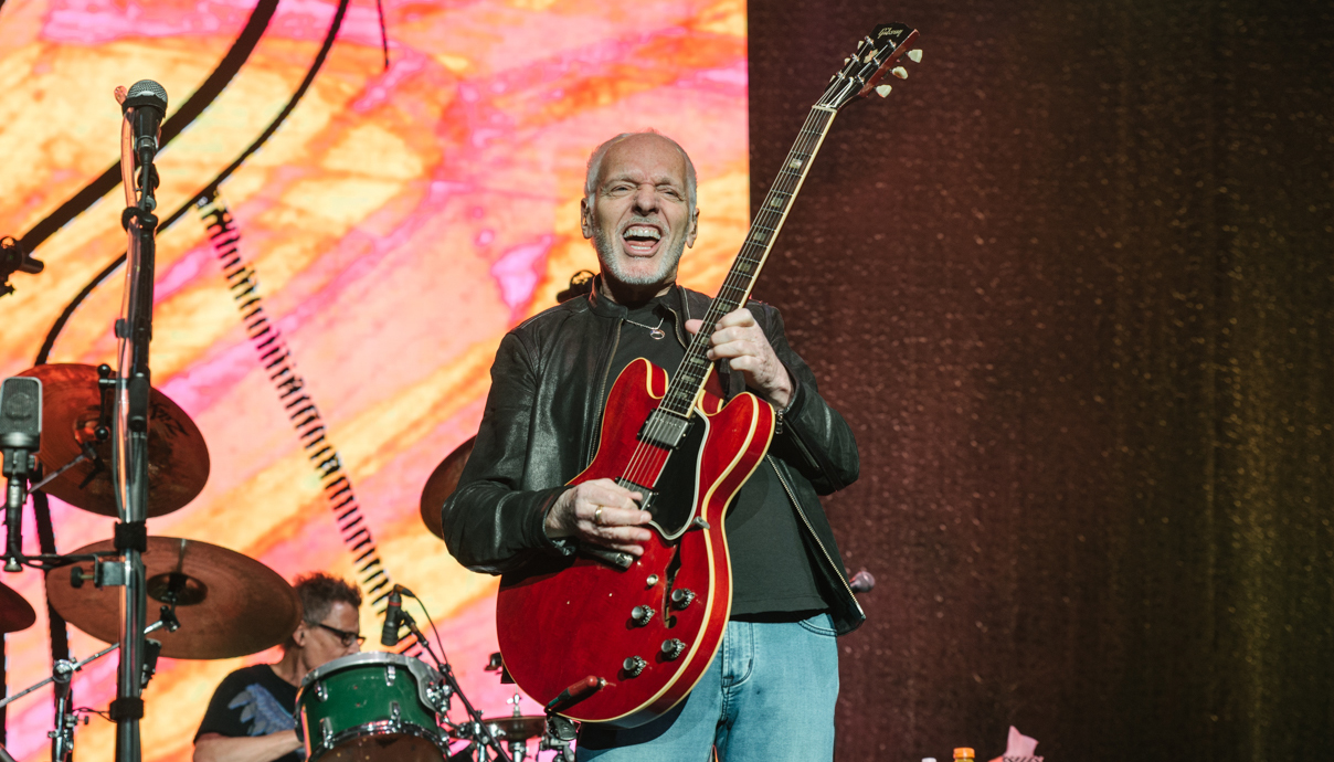 On the Road Again: Peter Frampton's six-string 'Circus'
