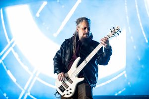 Korn, Jonathan Davis, Munky, Fieldy, Brian Head Welch, Korn: Monumental