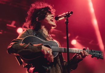 REVIEW: LP builds better 'Churches' at the Fox in Oakland