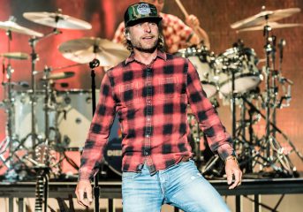 CONCERT REVIEW: Dierks Bentley brings the beer and the party to the Bay