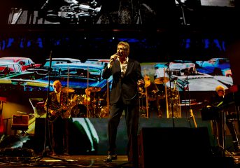 REVIEW: Roxy Music and fans celebrate Bryan Ferry's birthday at Chase Center