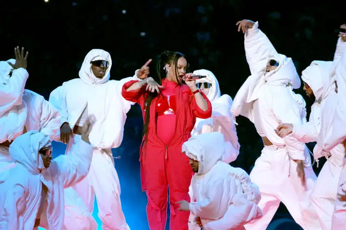 Rihanna stages elaborate pregnancy reveal at Super Bowl halftime show | RIFF