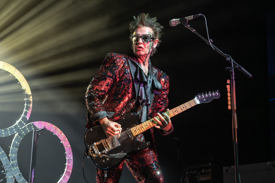 Love and Rockets mesmerize with tour opener in Oakland | REVIEW