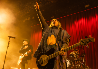 REVIEW: Fall Out Boy delivers anthems and spectacle at Shoreline
