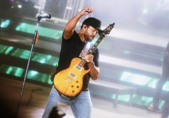 REVIEW: Luke Bryan gets his 'Country On' at Shoreline Amphitheatre