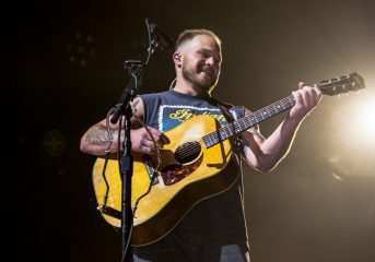 REVIEW: Zach Bryan heats up Oakland Arena, celebrates A's win with hero Brent Rooker