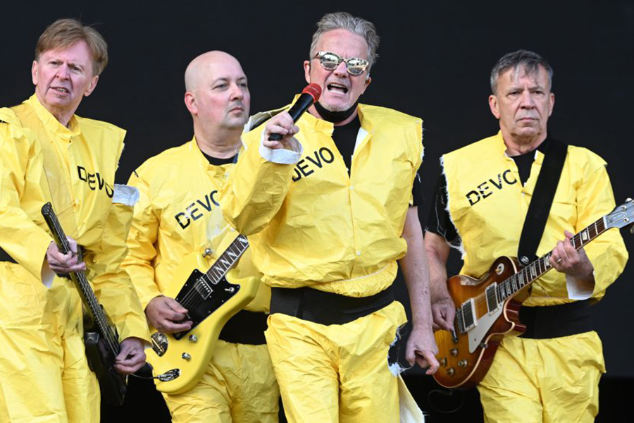 INTERVIEW Mark Mothersbaugh of DEVO eyes the future RIFF