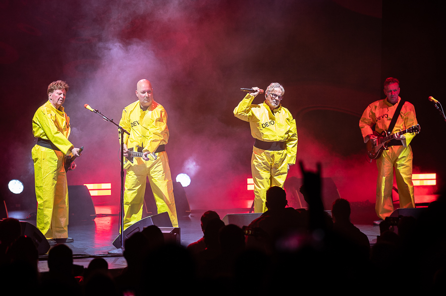 Devo, Gerald Casale, Josh Hager, Mark Mothersbaugh, Bob "Bob 1" Mothersbaugh